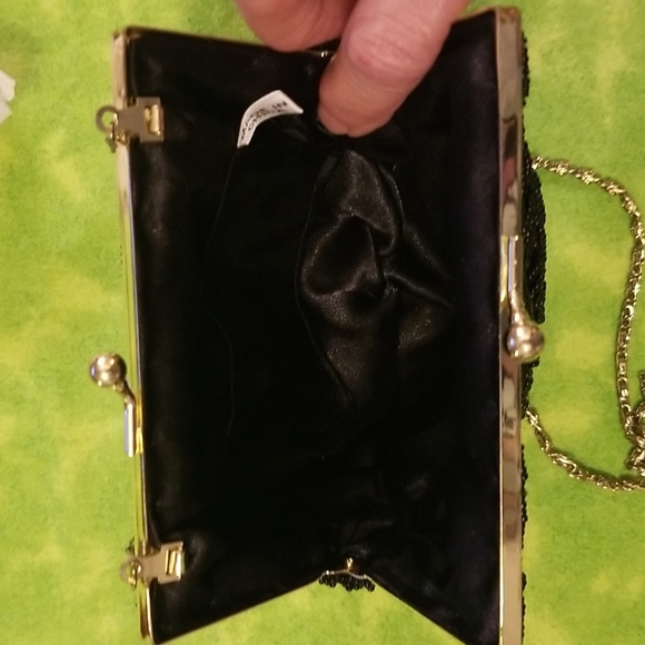 Black beaded seashell handbag - Picture 7 of 10